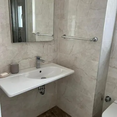 4+1 With Private Pool And Garage *